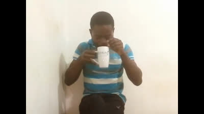 Siine mwamuna wa serious (Yeoh Holla Comedy)